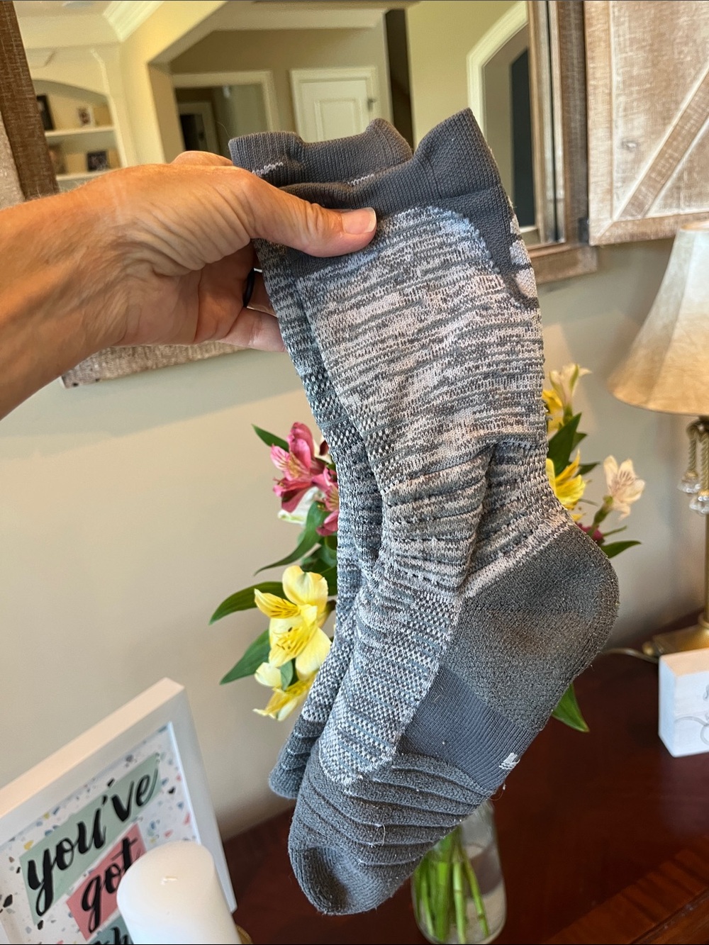 Nike Men's Gray Athletic Crew Socks - Cushioned Performance Pair